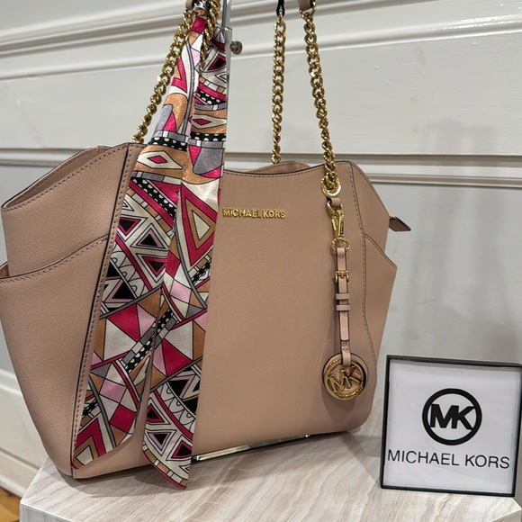Michael Kors Handbags - Michael Kors Bag Pink Tote